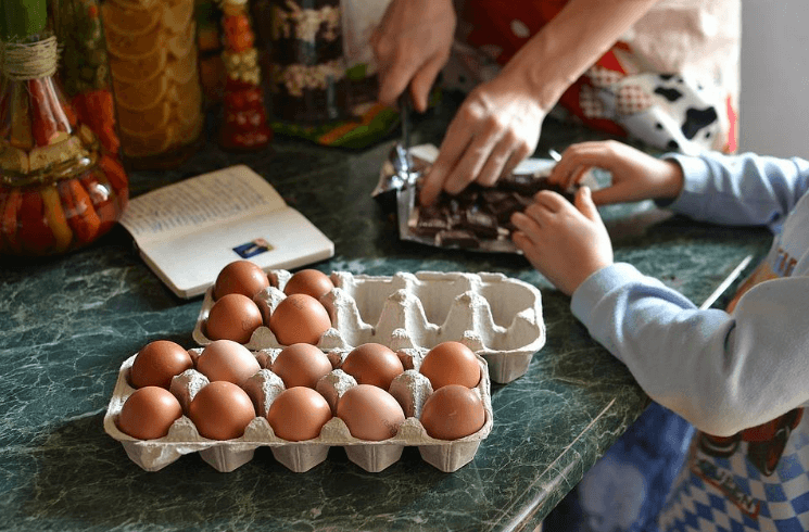 Ide Liburan Keluarga - Memasak Bersama di Rumah